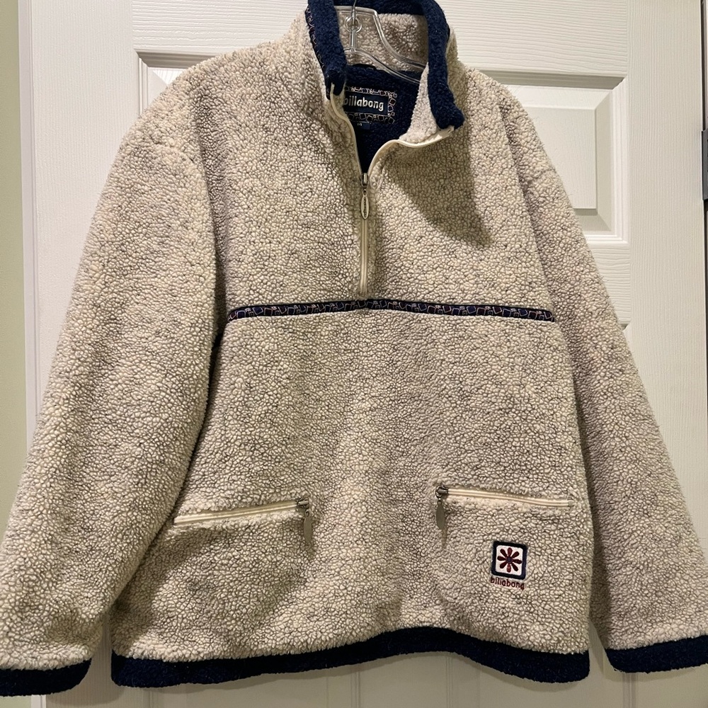 Women’s Cream and Navy billabong winter Sweater